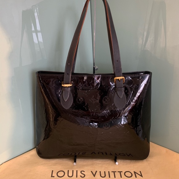 LOUIS VUITTON Handbags - Louis Vuitton Vernis Brentwood Large Bag!